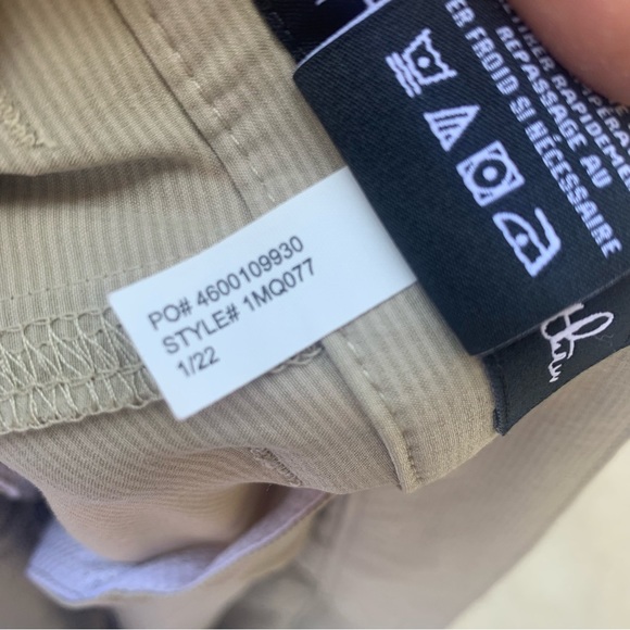 Travis Mathew Shorts Adult 40 Beige Tan Carlsbad 9 Golf Activewear Stretch Men - Picture 10 of 11